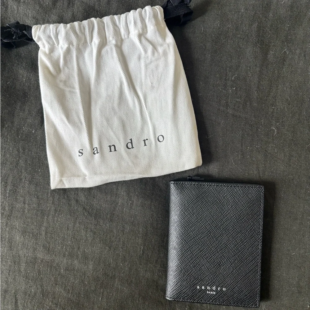 *BRAND NEW* Black Leather Sandro Wallet